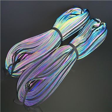 Țevi reflectorizante colorate pentru cusut